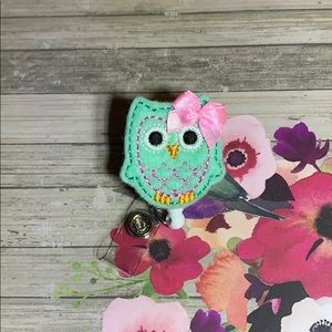 Felt Badge Reel Teal Owl